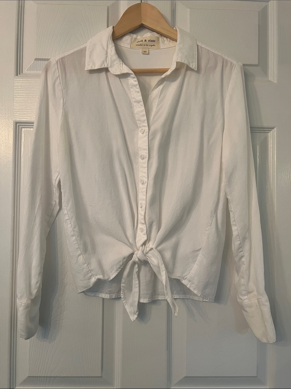 cloth & stone White Tie-Front Button-Down Blouse